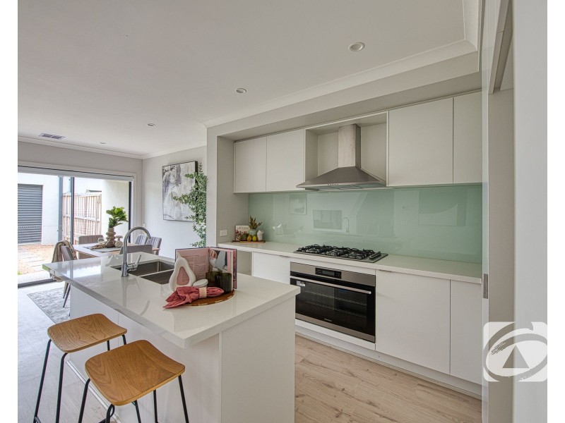 98 Centenary Boulevard, Officer South VIC 3809