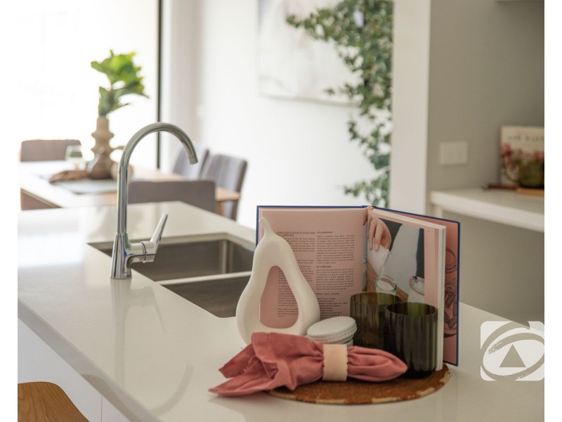 98 Centenary Boulevard, Officer South VIC 3809