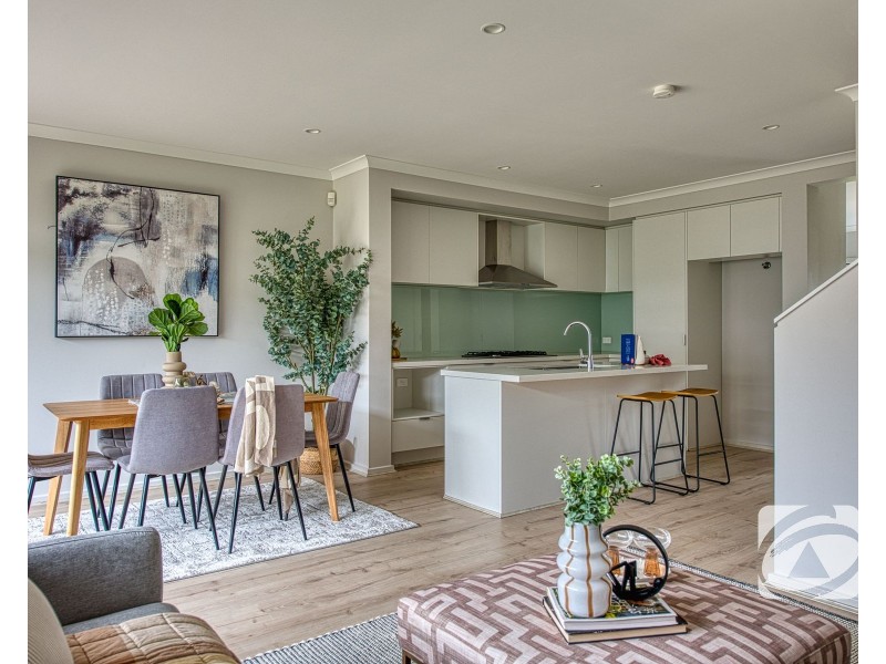 98 Centenary Boulevard, Officer South VIC 3809