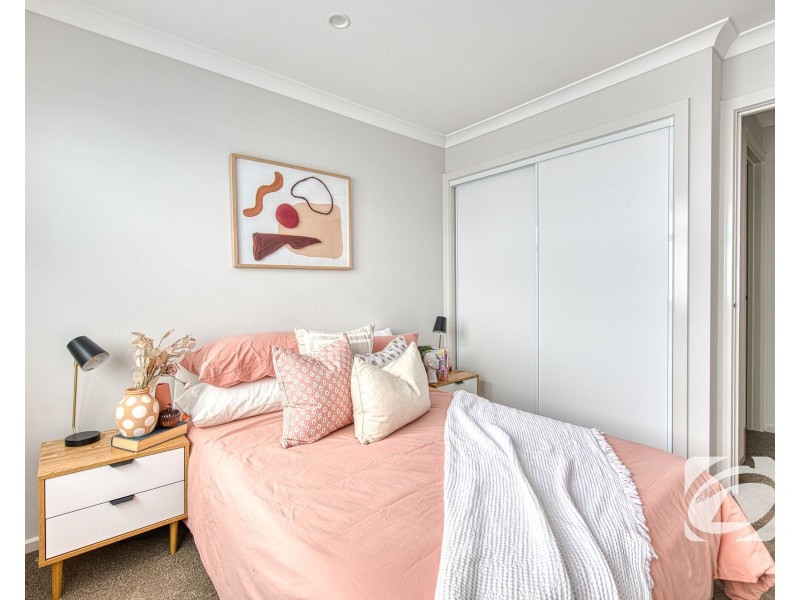 98 Centenary Boulevard, Officer South VIC 3809