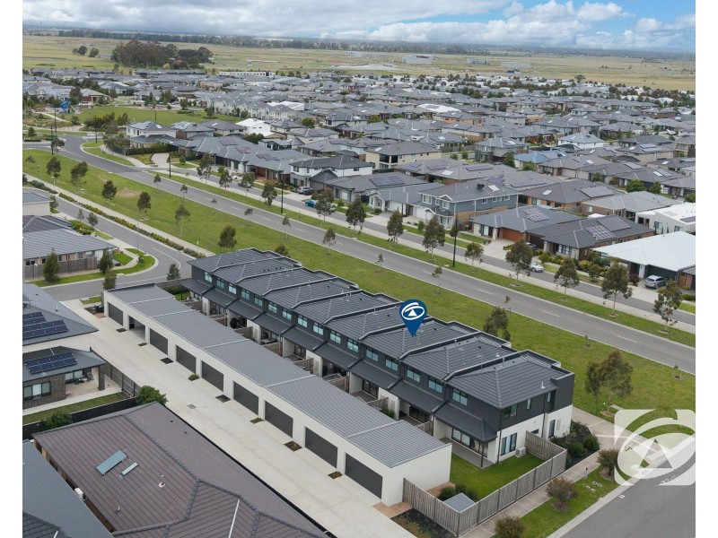 98 Centenary Boulevard, Officer South VIC 3809