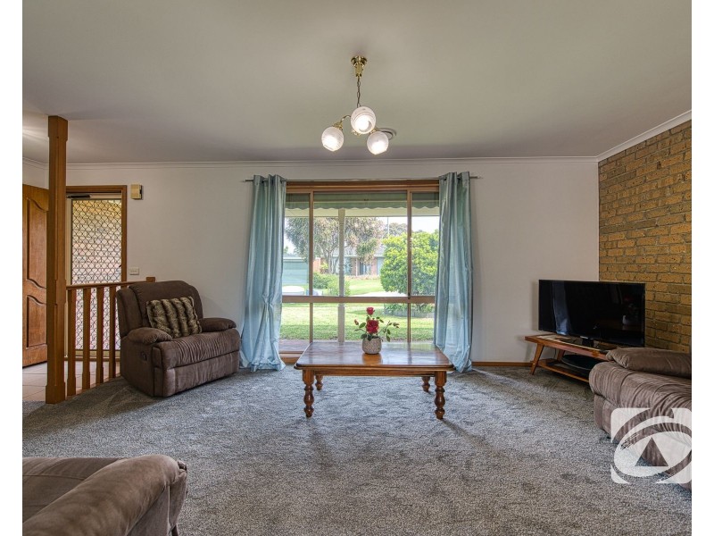 4 Daniel Court, Pakenham VIC 3810