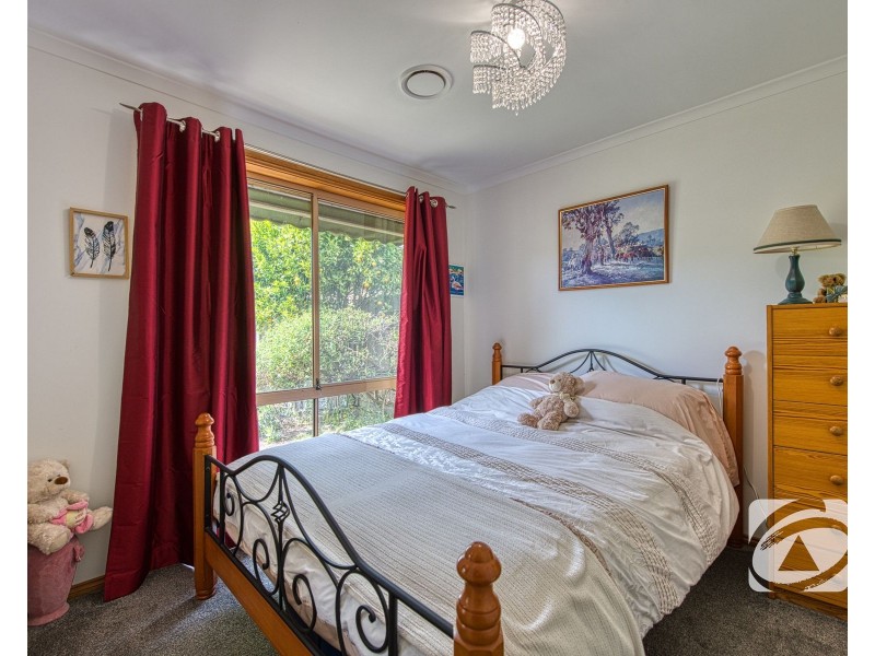 4 Daniel Court, Pakenham VIC 3810