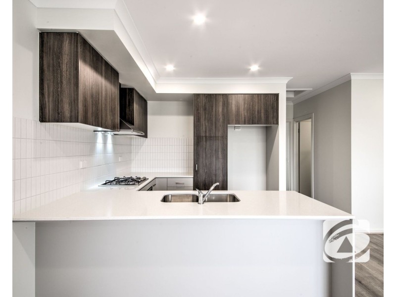 18 Anakin Walk, Officer VIC 3809