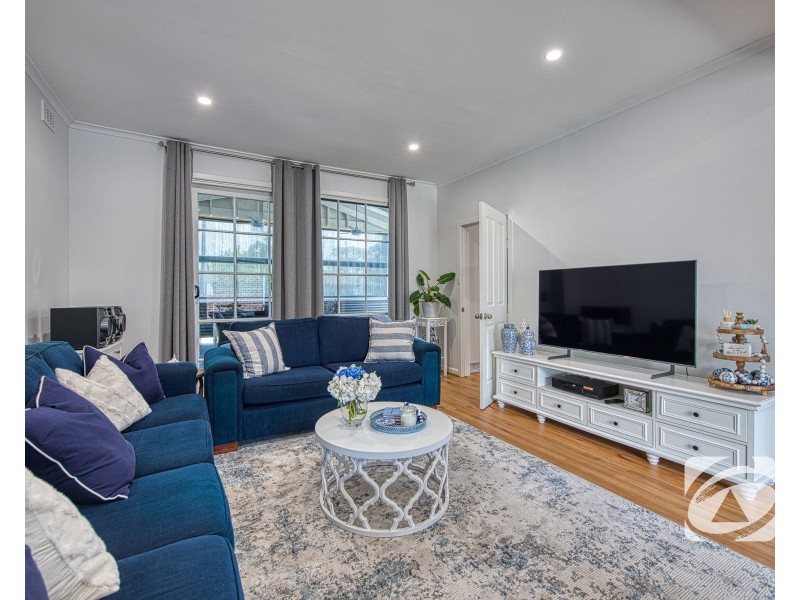 30 Circle Drive North, Cranbourne VIC 3977