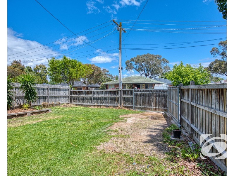 30 Circle Drive North, Cranbourne VIC 3977