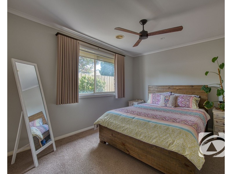 4/4 Anderson Street, Pakenham VIC 3810