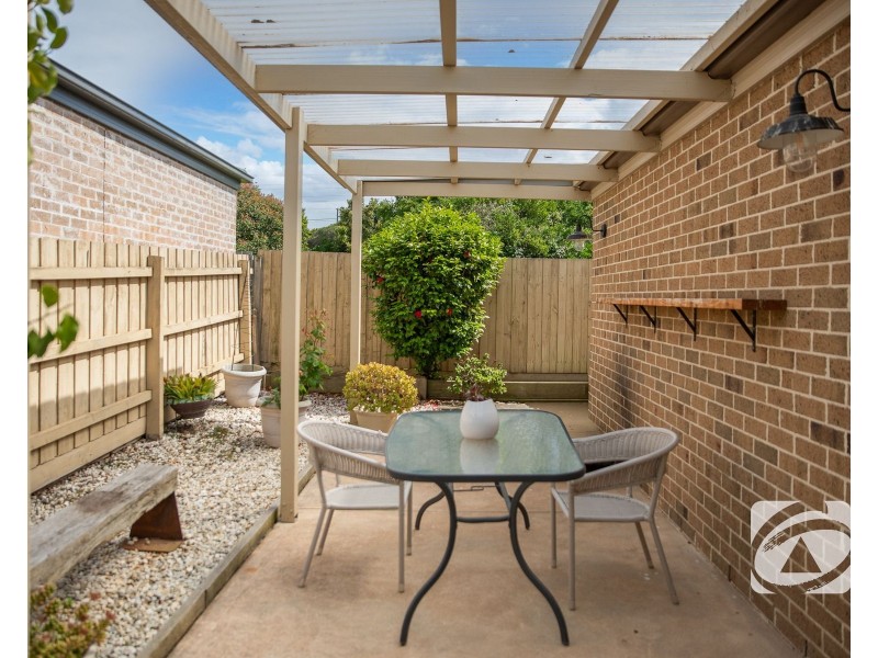4/4 Anderson Street, Pakenham VIC 3810