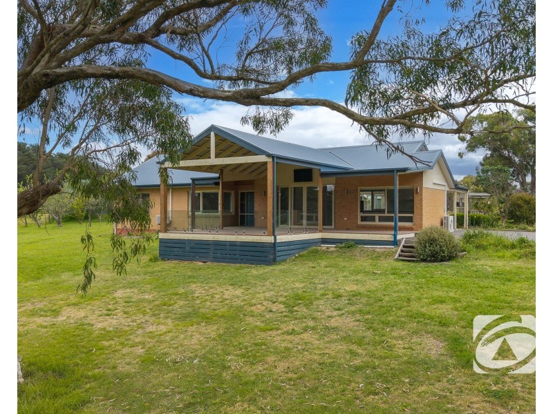 300 Brown Road, Officer VIC 3809