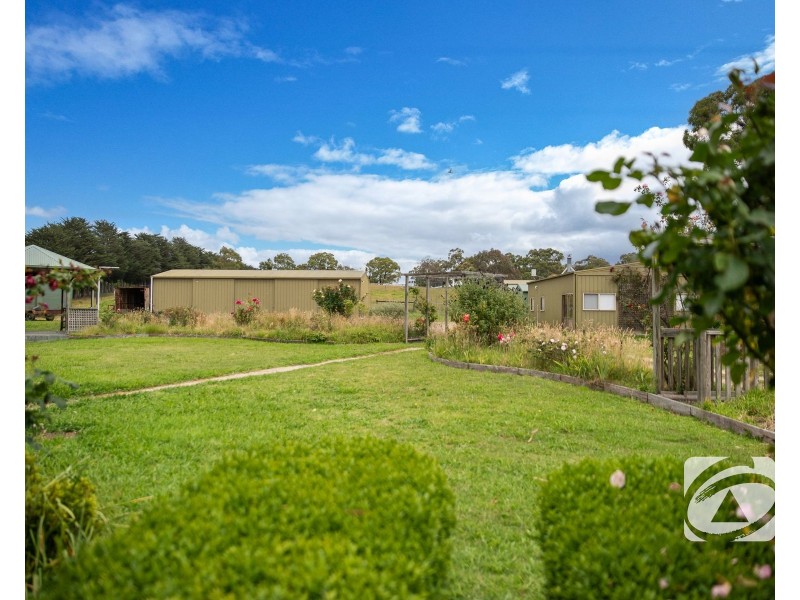 300 Brown Road, Officer VIC 3809