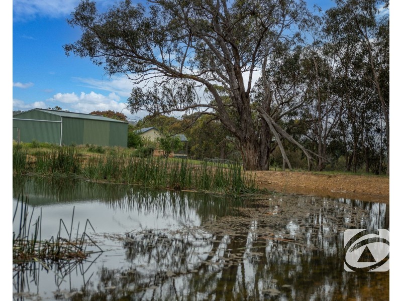 300 Brown Road, Officer VIC 3809