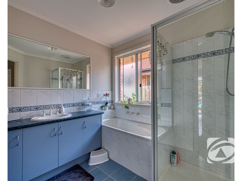 118 McGregor Road, Pakenham VIC 3810