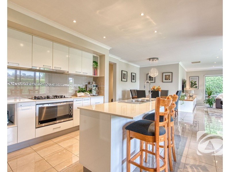 10 Marcanna Place, Beaconsfield VIC 3807