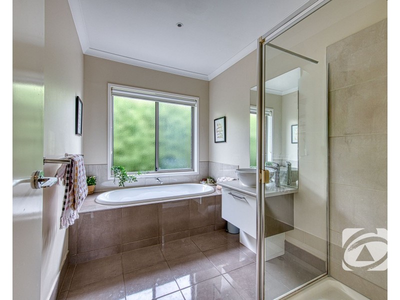 10 Marcanna Place, Beaconsfield VIC 3807