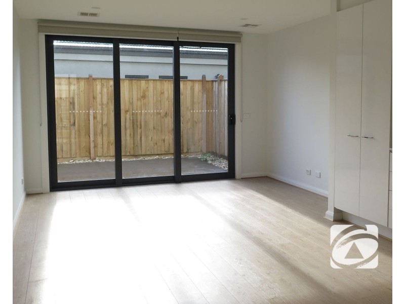 7 Eliot Avenue, Officer VIC 3809