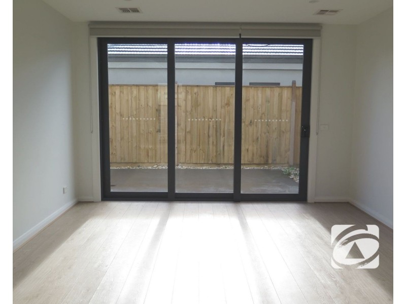 7 Eliot Avenue, Officer VIC 3809