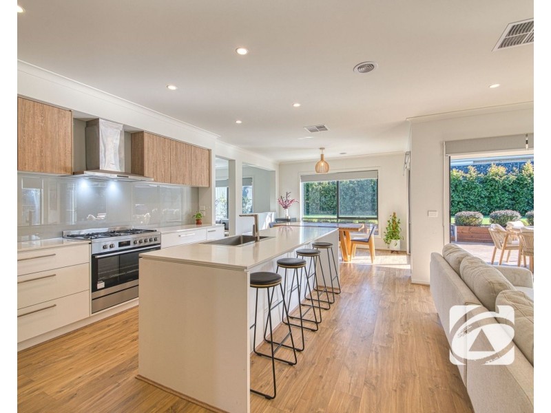 5 Petworth Rise, Officer VIC 3809