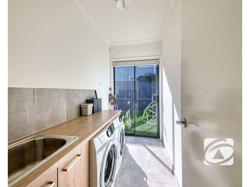 5 Petworth Rise, Officer VIC 3809