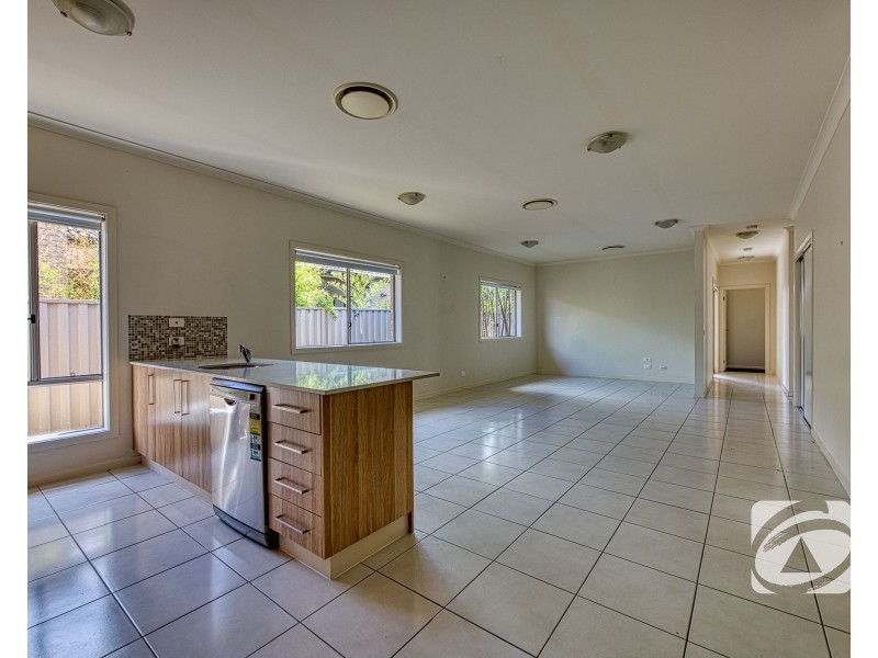 5 Gateway Avenue, Pakenham VIC 3810