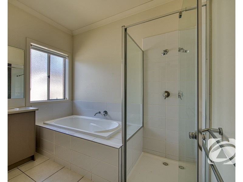 5 Gateway Avenue, Pakenham VIC 3810