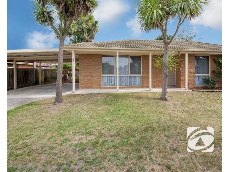 1 Dunbarton Drive, Pakenham VIC 3810
