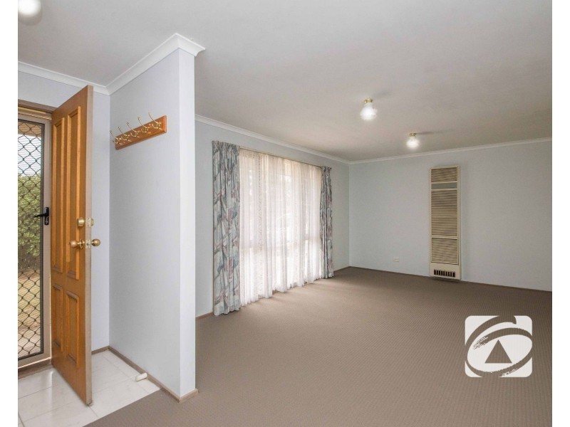 1 Dunbarton Drive, Pakenham VIC 3810