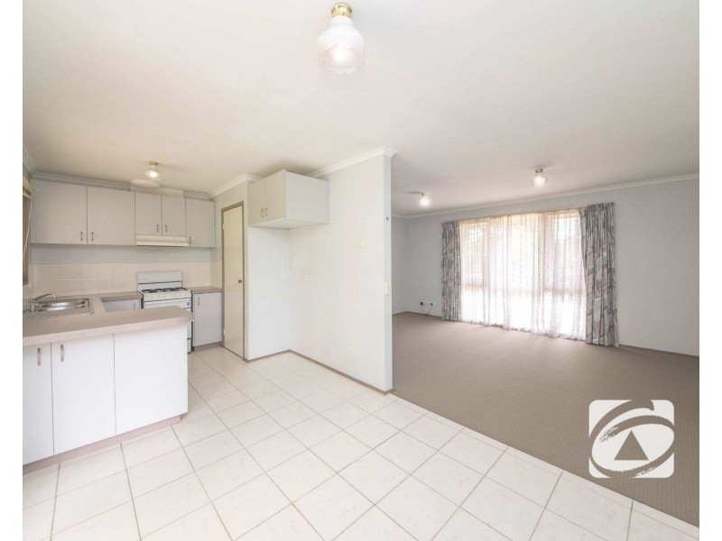 1 Dunbarton Drive, Pakenham VIC 3810