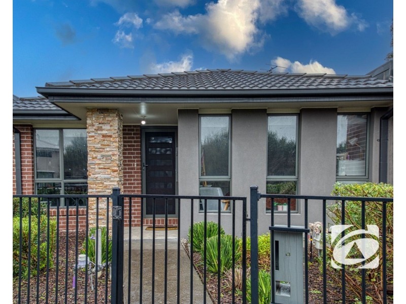 13 Turquoise Walk, Officer VIC 3809