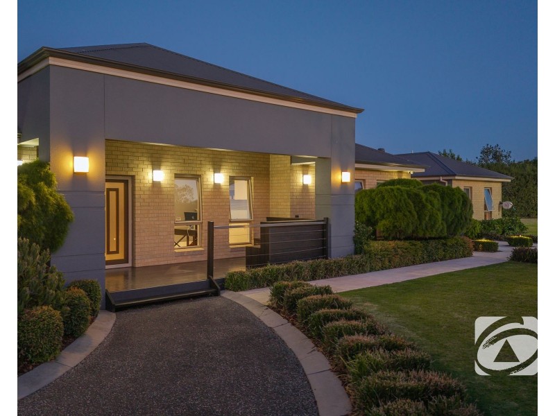 14 Market Lane, Narre Warren South VIC 3805