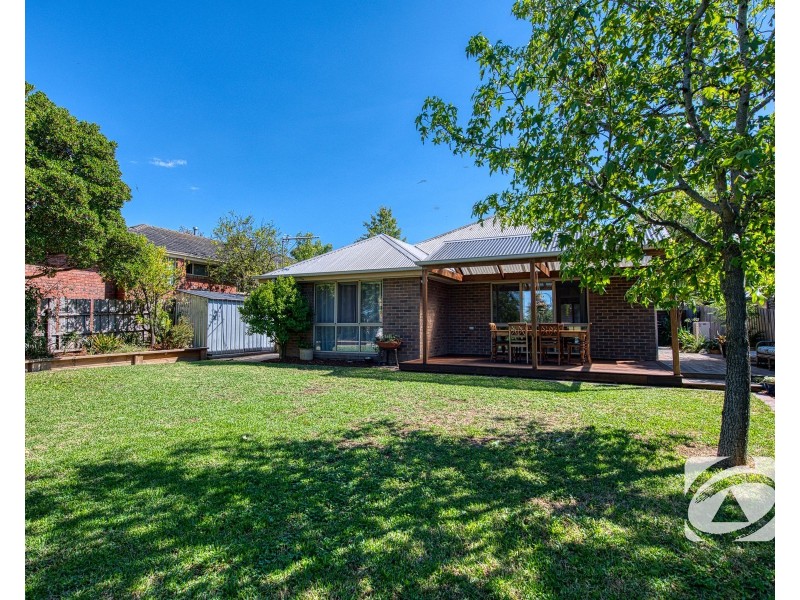 26 Leigh Drive, Pakenham VIC 3810