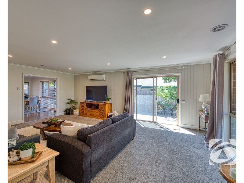 26 Leigh Drive, Pakenham VIC 3810