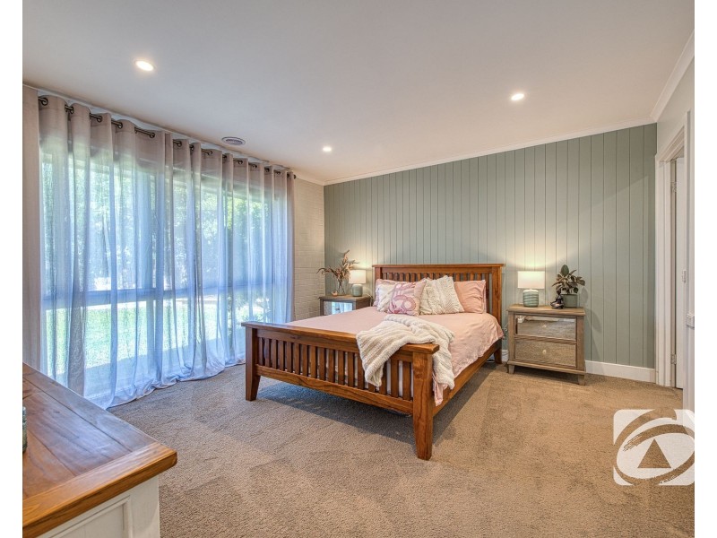 26 Leigh Drive, Pakenham VIC 3810