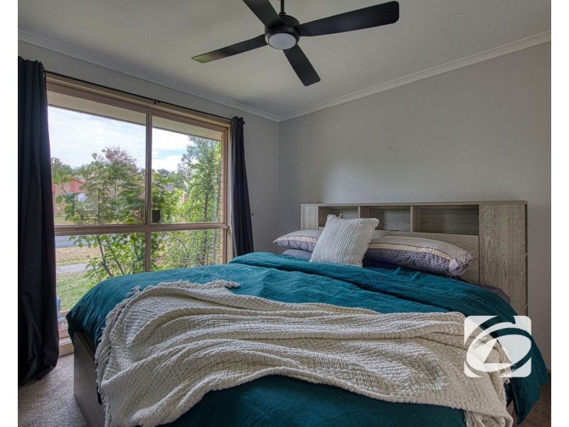 1 Sheffield Close, Pakenham VIC 3810