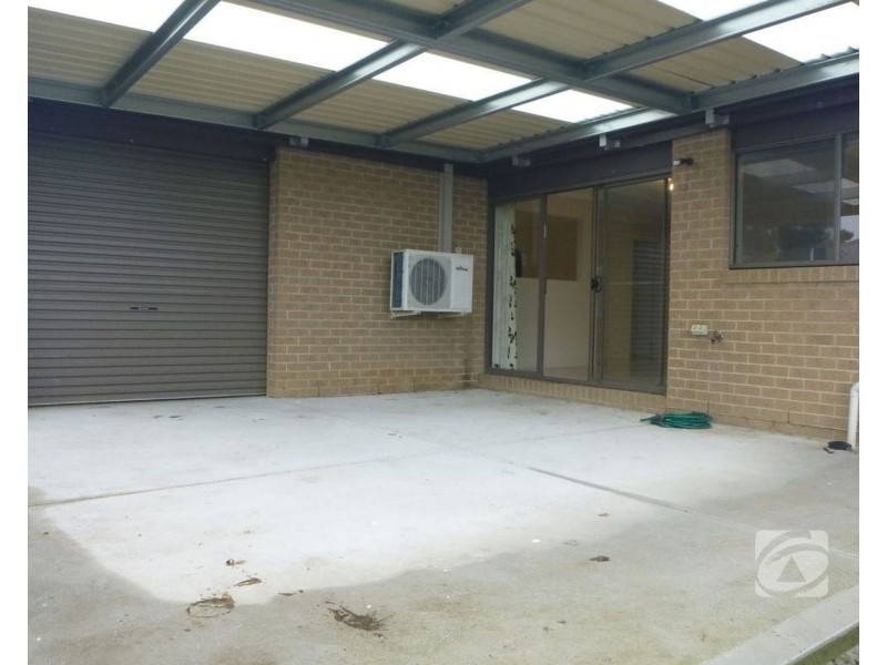 1 Doonie Way, Pakenham VIC 3810