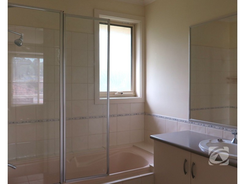 3/31 Princes Highway, Pakenham VIC 3810