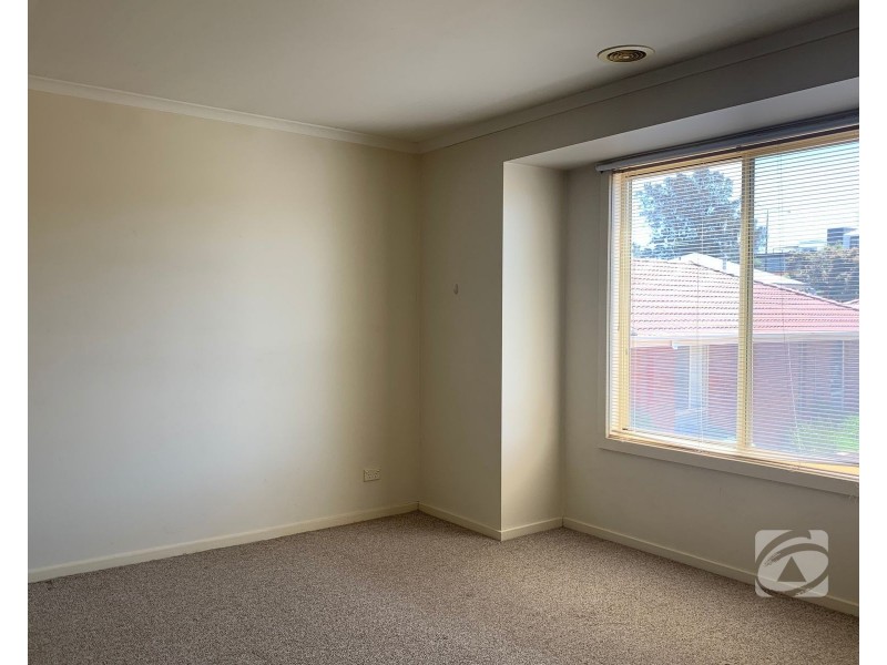 3/31 Princes Highway, Pakenham VIC 3810