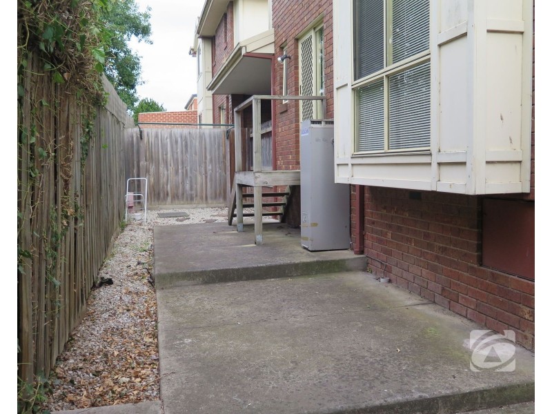 3/31 Princes Highway, Pakenham VIC 3810