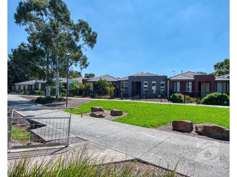 9 Turquoise Walk, Officer VIC 3809