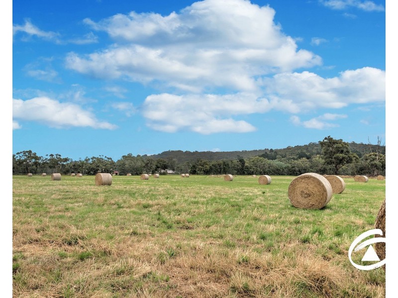 425 Toomuc Valley Road, Pakenham VIC 3810