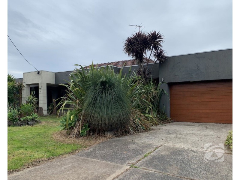 2 Savage Street, Pakenham VIC 3810