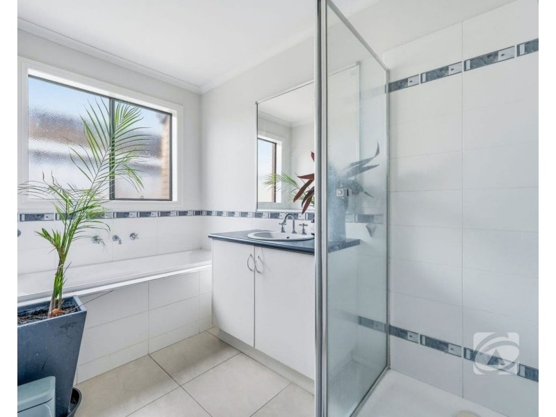 110 Webster Way, Pakenham VIC 3810