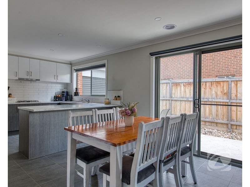 31 Koba Way, Officer VIC 3809