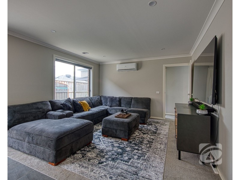 31 Koba Way, Officer VIC 3809