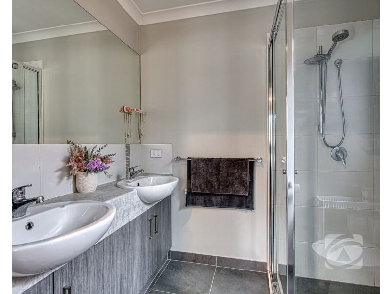 31 Koba Way, Officer VIC 3809