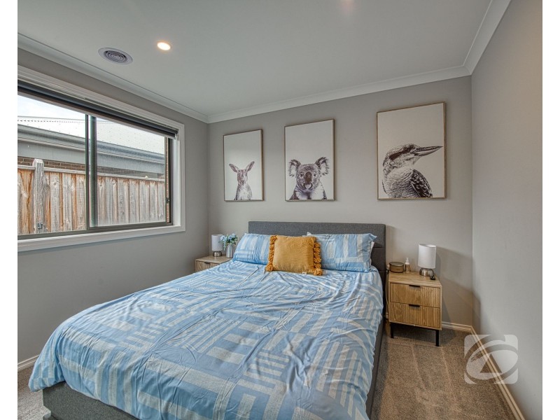 31 Koba Way, Officer VIC 3809