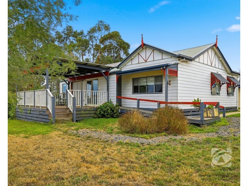 16 Forrest Drive, Nyora VIC 3987