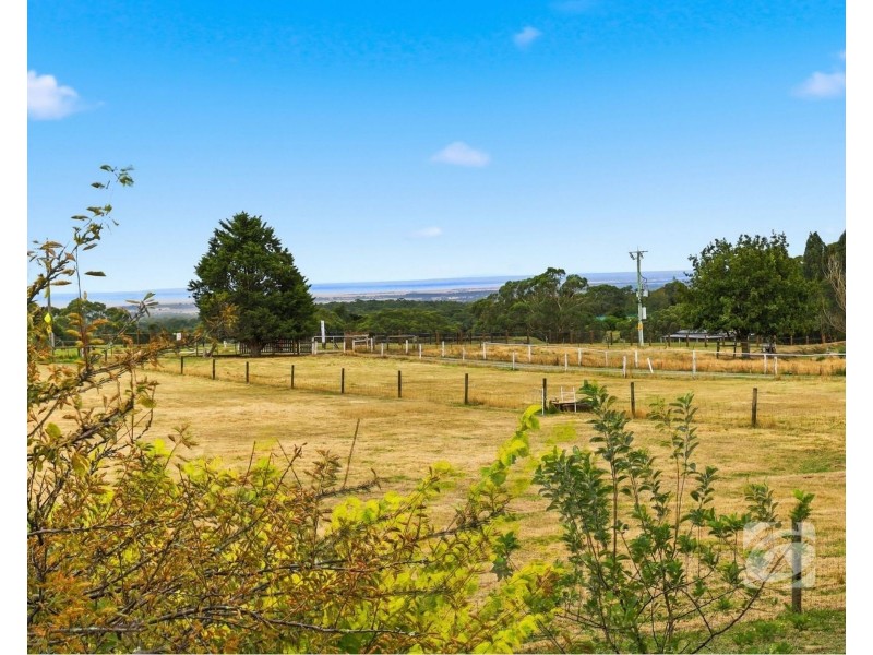 16 Forrest Drive, Nyora VIC 3987