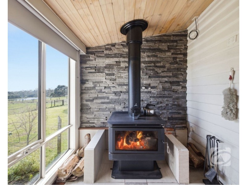 16 Forrest Drive, Nyora VIC 3987