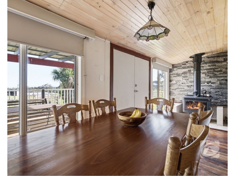 16 Forrest Drive, Nyora VIC 3987
