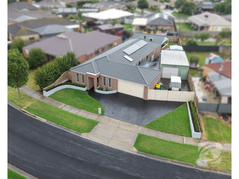 36 Bailey Boulevard, Koo Wee Rup VIC 3981